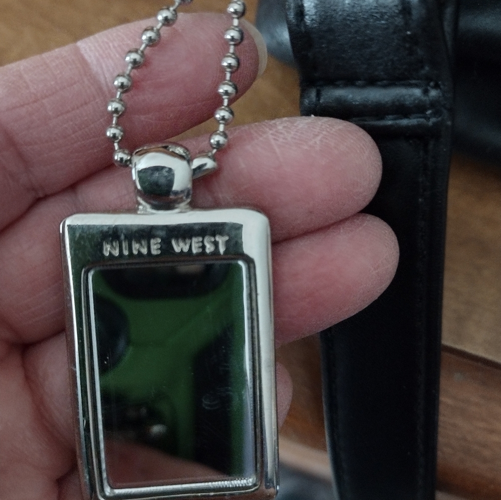 Black Nine West purse - Picture 4 of 8